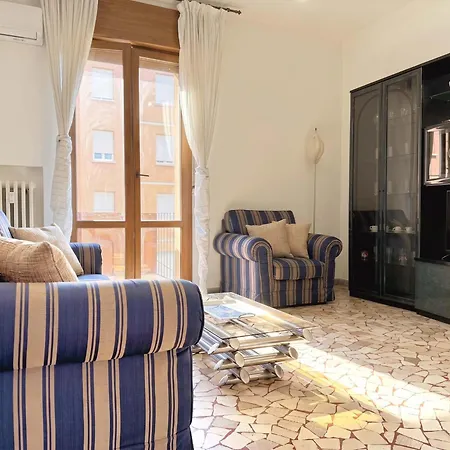 Homeby - Casa Adam